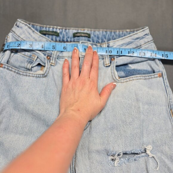 Wild Fable High Rise Straight Leg Distressed Jeans Light Wash Size 2/26 - Picture 12 of 15